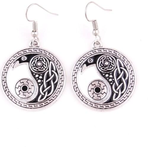 Religious Retro Raven Pendant Earring Morrigan Crow Raven Yin Yang Amulet Earring Jewelry For Woman