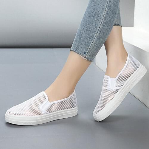 2021 Women Tennis Shoes Bottom Sneakers Gym Female Sport Walking Breathable Mesh Slip On Women Sneakers Lightweight Sports Shoes