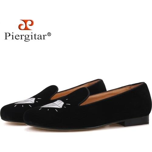Piergitar 2019 Handmade black velvet Men smoking slippers with diamond embroidery Fashion party and prom mens classic loafers