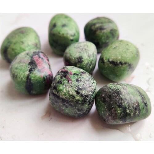 Natural Mineral Specimens Epidote Raw Ore Irregular Healing Green Chakra Home Decoration Aquarium Polished Stone