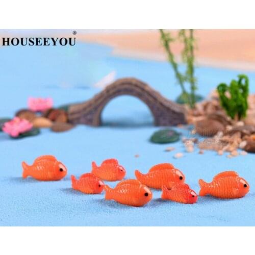 8PCS/Lot Red Fish Miniature Figures Decorative Mini Fairy Garden Animals Moss Micro Landscape Ornaments Resin Baby Toy