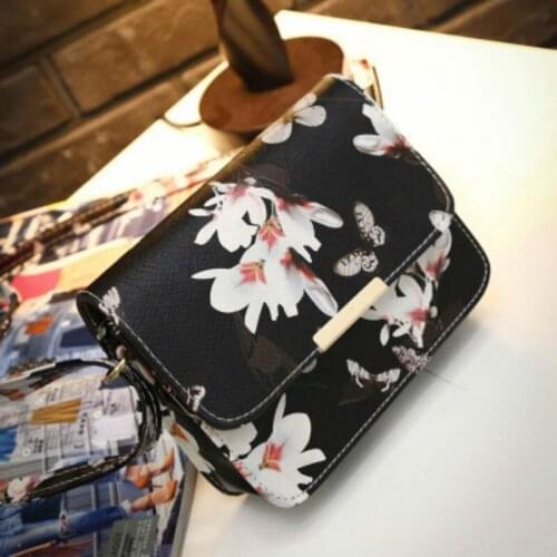 Shoulder Bags Black White Women Floral Leather Shoulder Bag Satchel Handbag Retro Messenger Bag Famous Designer Clutch