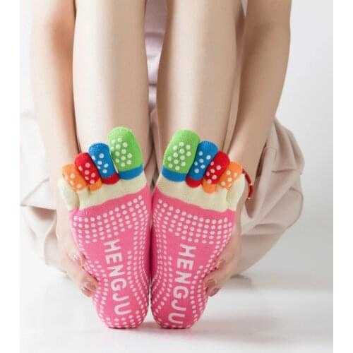 High Quality Women Yoga Socks Anti-slip Five Fingers Backless Cotton Silicone Non-slip 5 Toe Winter Female Socks Ballet Gym