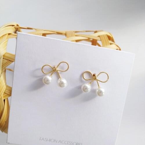 Sweet Simple Small Alloy Bow Clip on Earrings Earrings Ear Clip Lady Earrings Mini Imitation Pearl Clip Earrings No Piercing