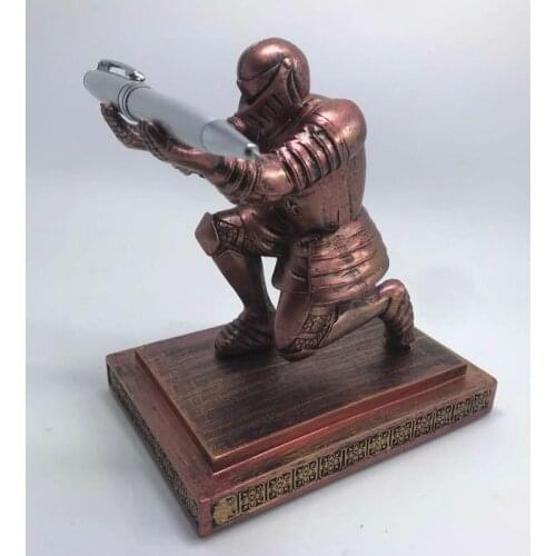 New Creative Executive Knight Pen Holder Desk Decor Retro Resin Home Office Decoration Ornament Birthday Christmas Gift