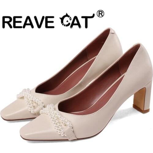 REAVE CAT 2021 Genuine Leather Concise Pumps Square Toe Slip On Beading 7cm Chunky Cover Heel Shoes Big Size 33-40 Beige A4287