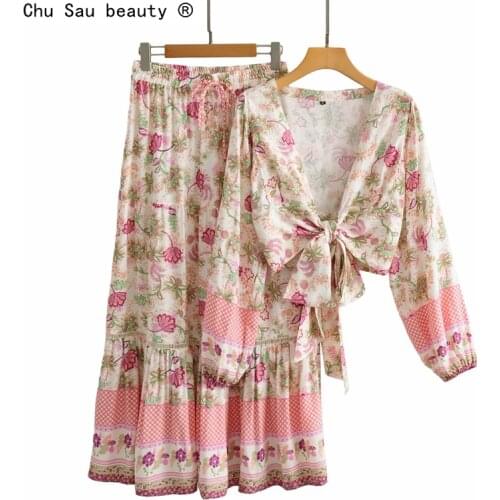 New Fashion Women Sexy Boho Blouse Tops Shirts Floral Printed V Neck Long Lantern Sleeves Spring Autumn Shirts Beach Lady