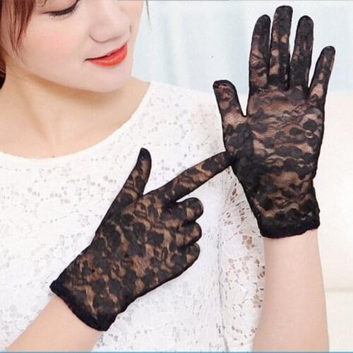 2017 New Summer Lady Sun UV Protection Short Laces Gloves Lace Driving Gloves Women Viscose Formal Gloves G003-black