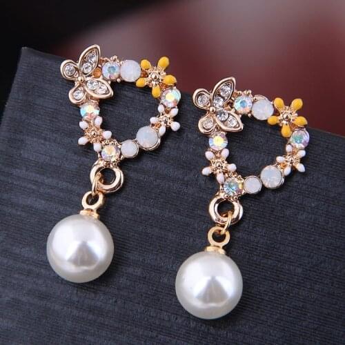 Exquisite Korean Jewelry Fashion Sweet Lovely Heart Flower Pearl Stud Earrings personality female Women Earrings