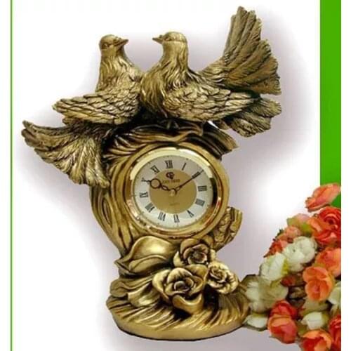 Five Stars Hotel is specially designed for luxury and high-grade household decorations European clocks Genuine clocks Crafts
