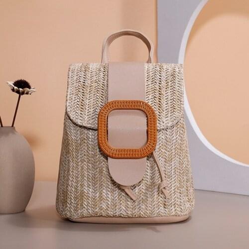Cross-border new straw ladies small backpack PP straw bucket shoulder bag simple wooden buckle design female messenger bag