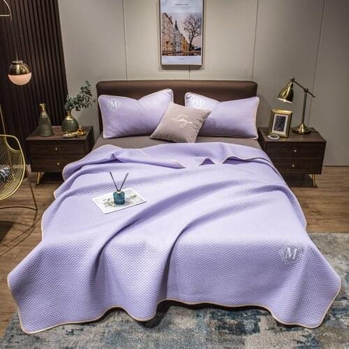 New Thin Breathable Ice Silk Cool Feeling Knitted Cool In Simple Fashion Breathable Soft Air Conditioning Thin Summer Quilt
