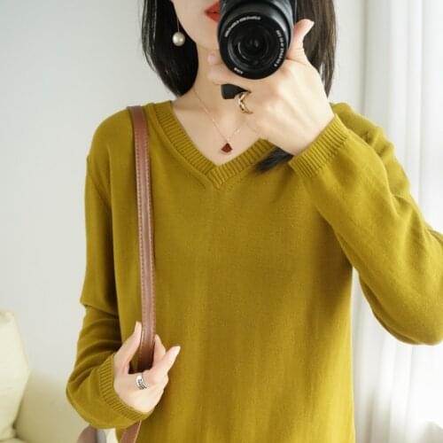 Autumn and winter new style cotton V-neck womens long-sleeved sweater loose casual solid color short knitted pullover sweater