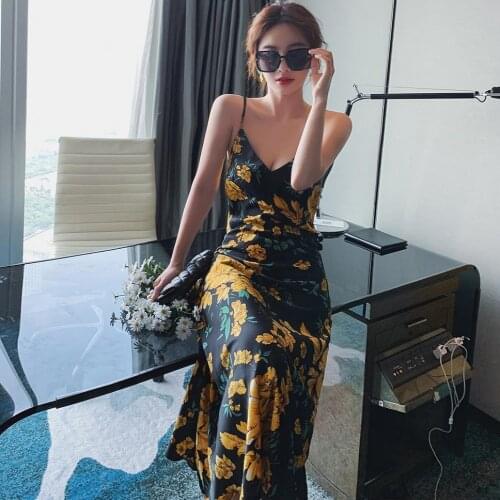 Womens suspender sexy V-neck dress summer new style rose floral print satin casual mini skirt long skirt womens clothing