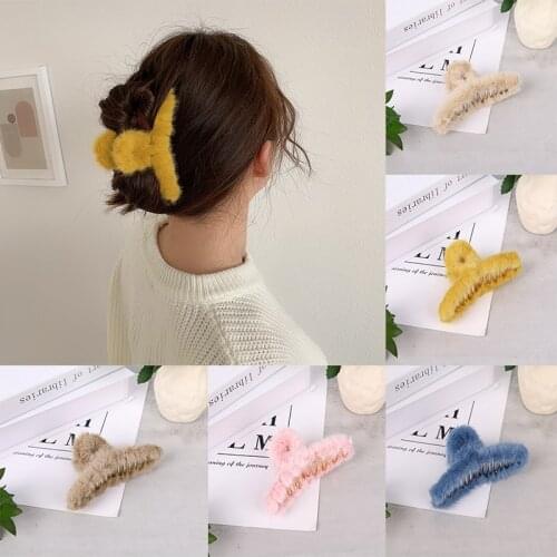 Korean Version of Autumn and Winter Furry Hair Accessories Hair Catching Womens Hair Clips Back Head Shark Hair Clips Jewelry