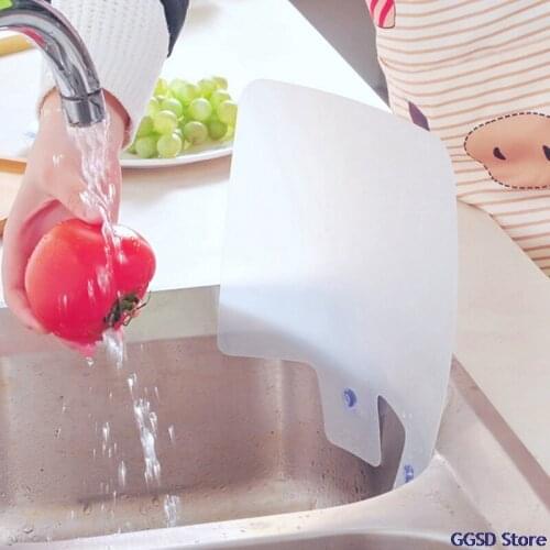 1pc Kitchen Sink Water Splash Guards Waterproof Screen Dish Fruit Washing Vegetable Anti-water Board Baffle Plate with Sucker