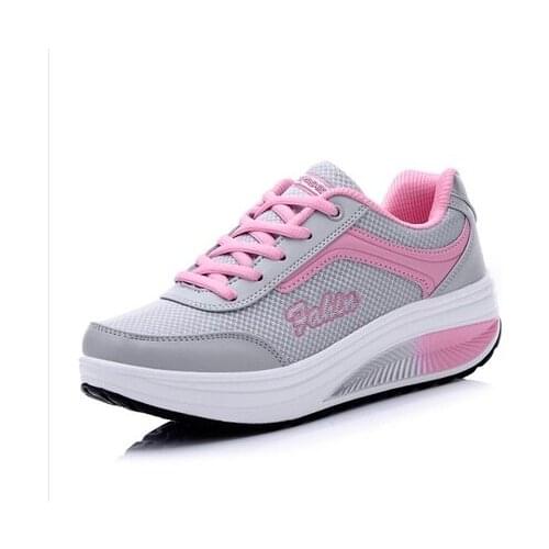 Hot Women Sneakers 2019 Breathable Waterproof Wedges Platform Vulcanize Shoes Woman Pu Leather Women Casual Shoes tenis feminino