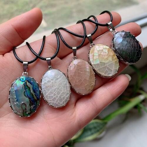 Retro Healing Jewelry Natural Abalone Shell Pearl Pendant Necklaces Mother of Pearl White Black Shell Necklace Choker Female