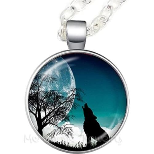 2018 Wolf And Moon Necklace Glass Pendant Wolf Jewelry Oz Jewelry Wearable Art Poto Necklace Christmas Gift For Women