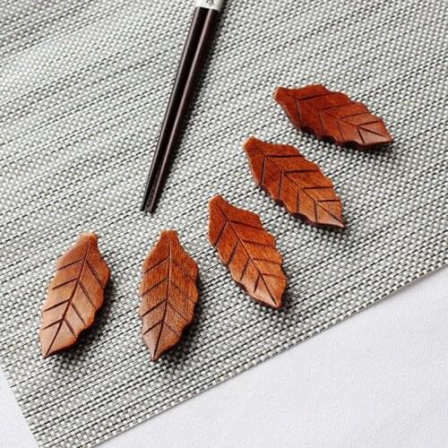 5PCS Leaf Shape Wooden Chopsticks Holder Knife Spoon Rest Stand Fork Rack Frame Art Craft Dinner Tableware Kitchen Accessories