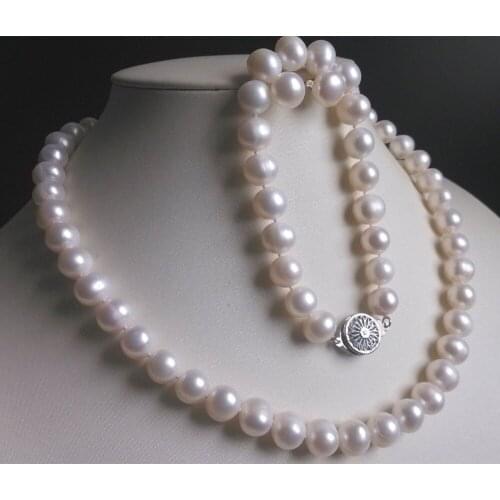Beautiful!Natural 8-9mm White Cultured Pearl Necklace Bracelet Earrings Set