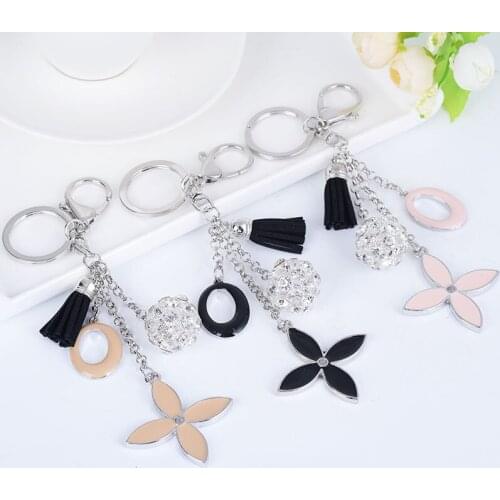 Trendy Creative Simple Four-leaf Clover Tassel Keychain Fashion All-match Ladies Bags Exquisite Ornaments Couple Gift Pendants