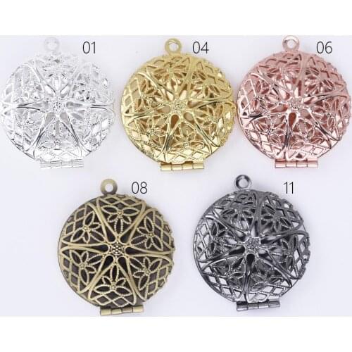 18mm Vintage Filigree Hollow Flower Photo Locket Pendant Openable 10pcs 102382