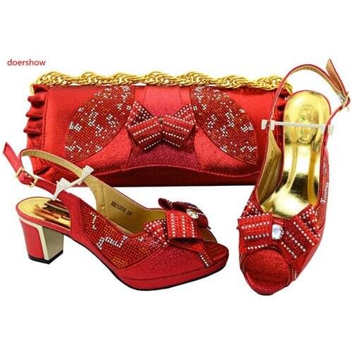 Doershow new red Italian Ladies Shoes and Bag To Match Set Decorated with Rhinestone Nigerian Women Wedding Shoe and Bag HVP1-25