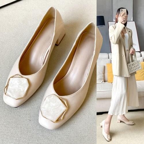 Women Single Shoes Shallow Mouth Soft Bottom Square Toe Med-High Heels Shoes Fashion Metal Buckle Decoration Pumps