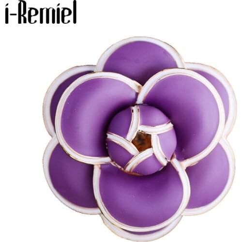 High Quality Camellia Brooch Enamel Pins Scarf Buckle Badge Lapel Pin Clothes Corsage Luxury Jewelry Gifts for Women Accessories