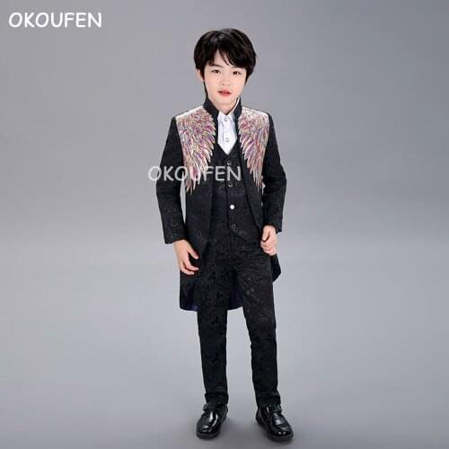 Handsome Childrens black jacquard sequins dovetail three-piece Suits stage catwalk host boy piano performance clothing set