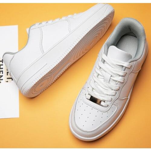 Non-slip Mens Sneakers White Casual Shoes Outdoor Tennis Shoes Ightweight Breathable Men Woman Casual Shoes Fashion Flat Shoes