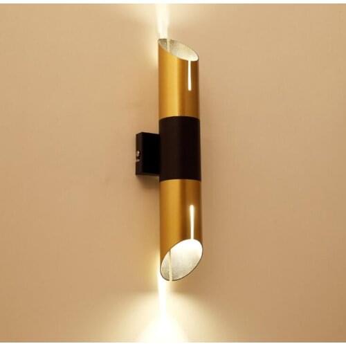 Nordic Style Golden Wall Lamp Post Modern Wall Lamp Bedroom Bedside Led Creative Modern Personality Line Exhibition hall Art