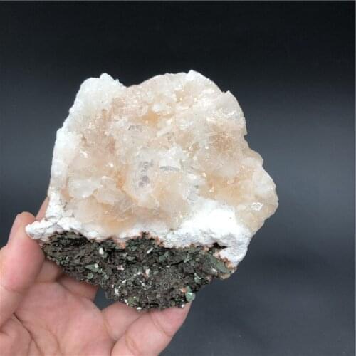 0.41kg Beautiful natural mineral apophyllite with zeolite specimens