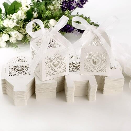 50pcs Romantic Hollowed Love Heart Paper Party Wedding Favor Ribbon Candy Boxes