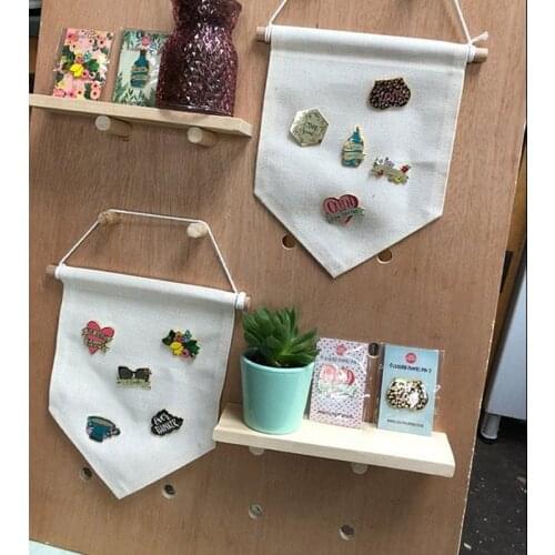 Childrens Room Decoration Hanging Badge Storage Wall Hanging Nordic Style Multifunctional 3 Color Brooch Display Pendant