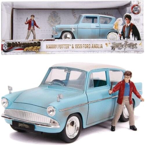 Diecast Alloy 1:24 Metal Mage Vehicle with Doll Classic 1959 Ford Vintage car Model Toys Collection Gifts Display Show Souvenir