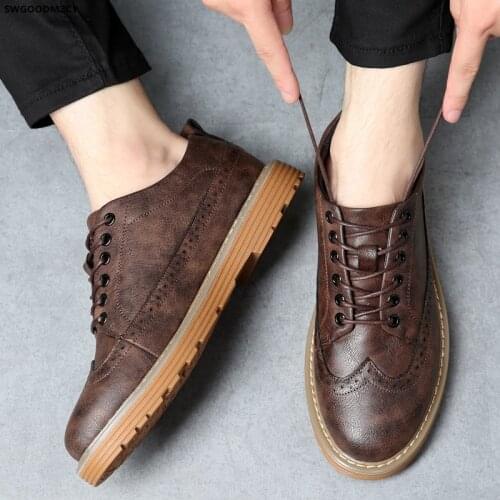 Brogues Leather Shoes Men Luxury Shoes Designer Shoes Sapatos Masculinos Casuais Couro Zapatos Para Hombre Chossure Homme