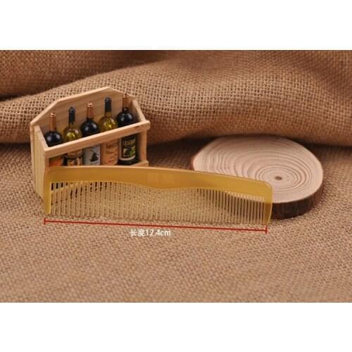 Hotel disposable comb transparent packaging