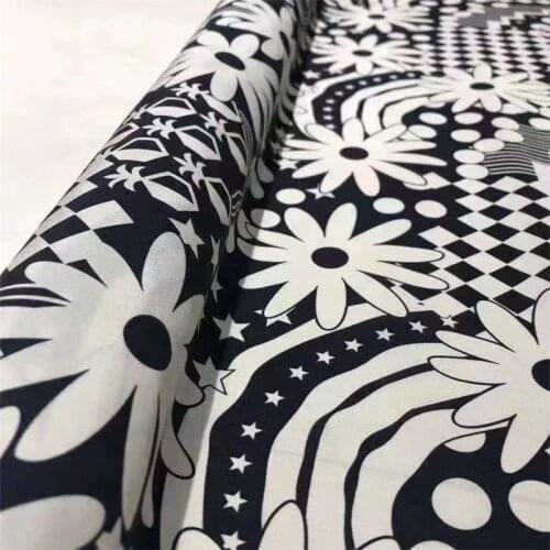 Fashion Small Daisy Silk Dress Fabric High-end Luxury Big Brand 21 Mumi Satin Joe Crepe Clothing Stretch Mulberry Silk Fabric