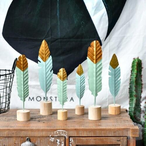 Mediterranean Style Simple CreativeIron Feather Furnishings Wholesale Living Room Dining Table Bedroom Decoration Craft Ornament