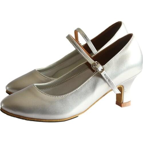 Rubber Sole Use In Outdoor Latin Ballroom Dance Shoes Gold Silver Practise Closed Toe Standard Dance Shoes For Girls and Women