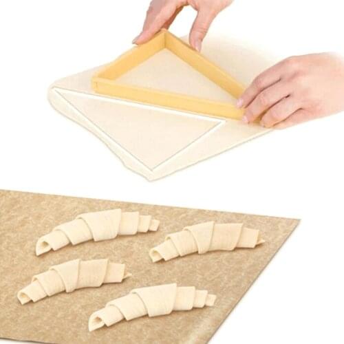 1PCS Plastic Croissant Cutter Mold Roll Croissant Maker Machine Bread Line Mould Dough Sheet Kitchen Gadgets Baking Pastry Tool