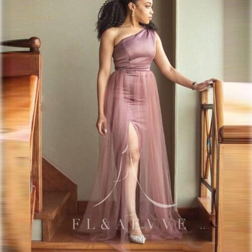 Fashion Light Purple One Shoulder Bridesmaid Dresses Side Split Mermid Wedding Party Gowns Tulle Women Occasion Dress Plus Size