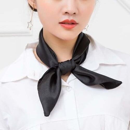 2021 Fashion Thin Solid Color Square Silk Scarf 60 * 60cm Womens Satin Headscarf Neckerchief Hijabs Band Bag Warp Headband M1