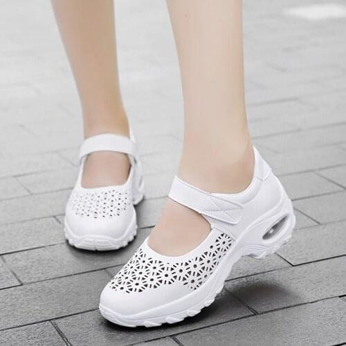 Hot Selling Summer New Style Womens Outdoor Sneakers Comfortable Breathable Hollow Casual Shoes Sports Mesh Womans White Shoes