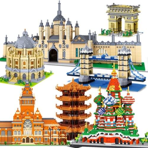 Micro building London Bridge Eiffel Tower model mini blocks UK United Kingdom world city famous Architecture creative bricks