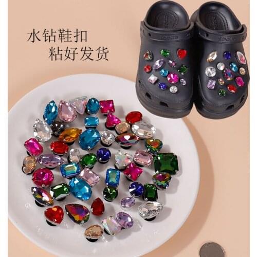 Girl Croc Charms New Shoe Decorations DIY Clogs Women Shoe Buckle Whole Set Hight Quality and Fashion Rhinestone Croc Decoration
