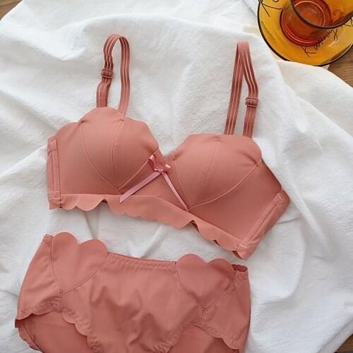 Sweet wavy underwear no trace no steel ring lingerie briefs set petal cup small chest gathered strapless two-wear bra set