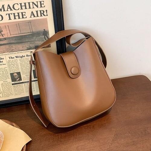 High-quality Casual Ladies Simple and Large Capacity 2021 New Female Bag Fashion Shoulder Bag Korean Style Messenger Bucket Bag